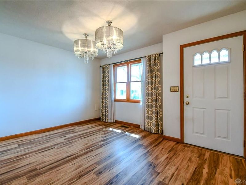 605 Rubythroat Lane, Englewood, OH 45315 Photo 5