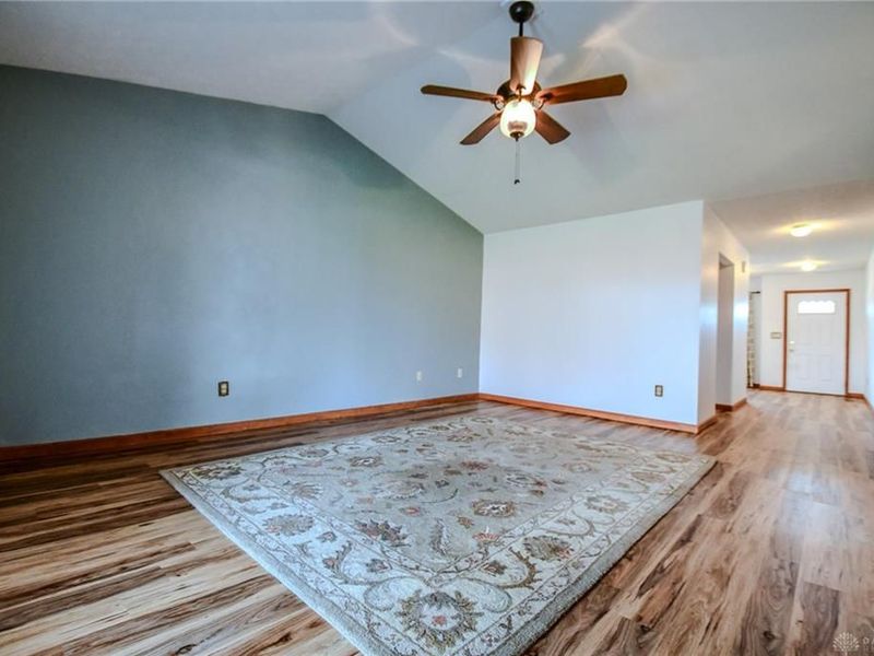 605 Rubythroat Lane, Englewood, OH 45315 Photo 9