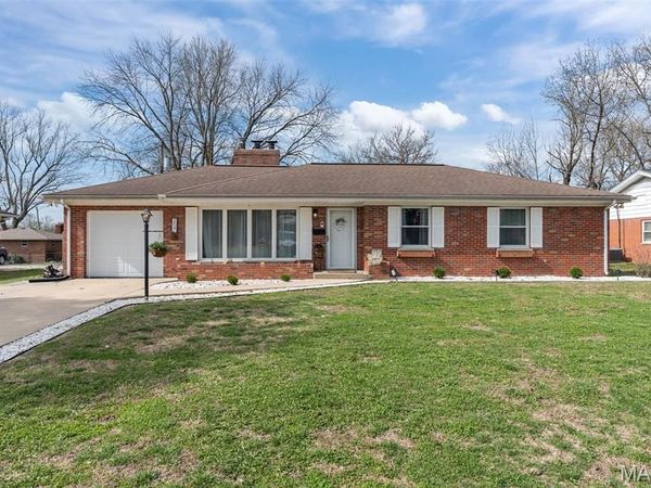 204 Southgate Drive, Belleville, IL 62223