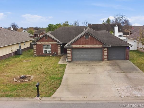 8114 Forrest Glenn Road , Claremore, OK 74019