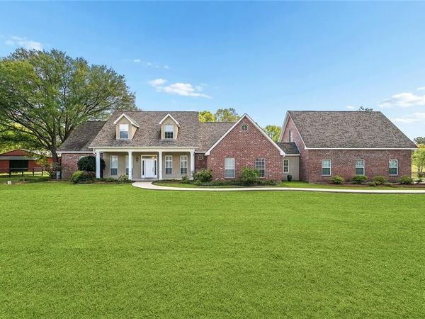 10 BLEU LAKE Drive, Covington, LA 70435