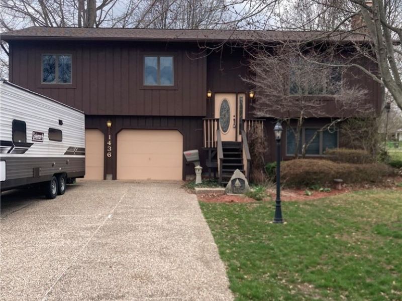 1436 Forrest Drive , Barberton, OH 44203 Photo 1