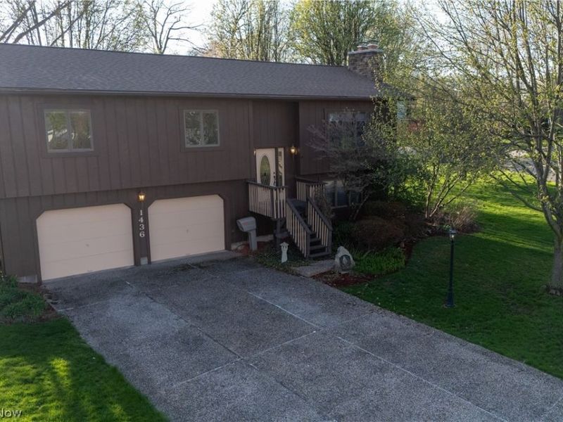 1436 Forrest Drive, Barberton, OH 44203 Photo 1