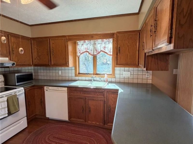 1436 Forrest Drive, Barberton, OH 44203 Photo 19