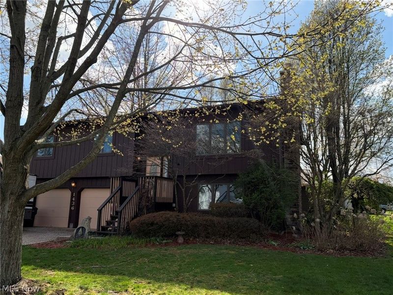 1436 Forrest Drive, Barberton, OH 44203 Photo 3