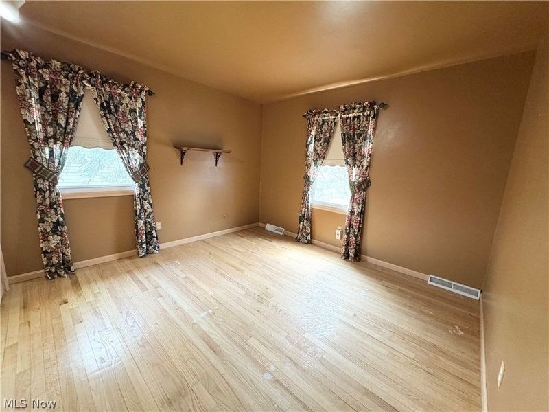 1945 Farmdale Avenue , Mineral Ridge, OH 44440 Photo 18