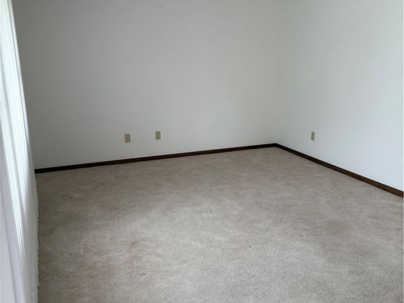 953 Carnation Street NE, Massillon, OH 44646 Photo 3