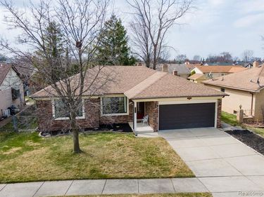 47303 Nola Drive, Macomb Twp, MI 48044