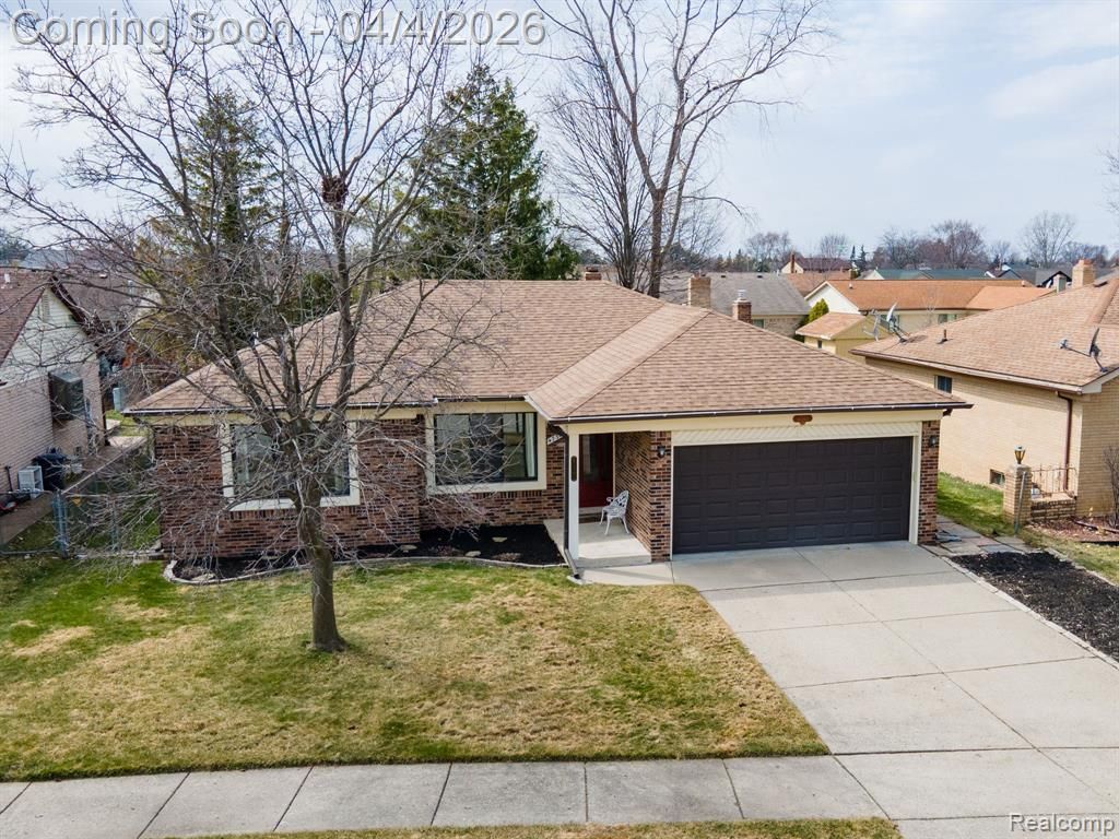 47303 Nola Drive, Macomb Township, MI 48044 Main Photo