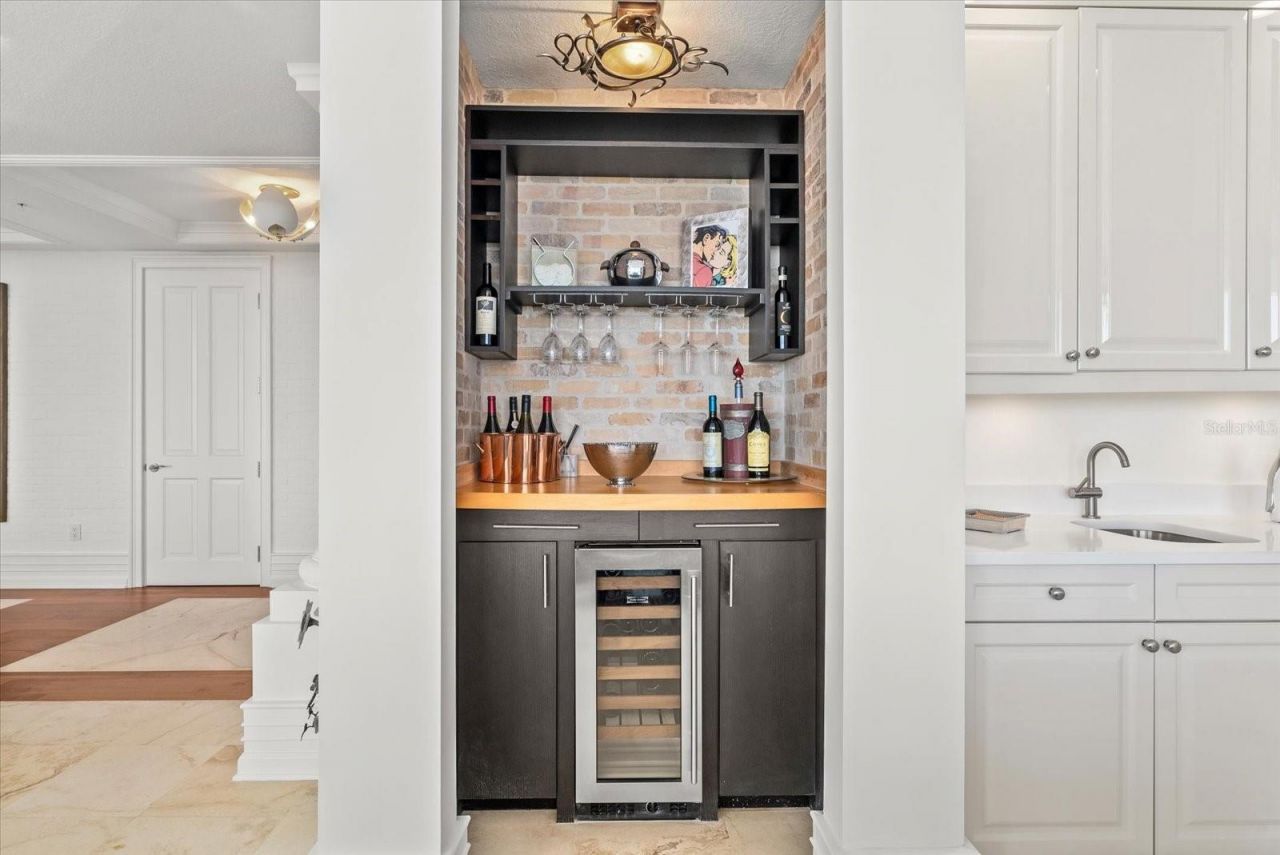 1300 Benjamin Franklin Drive, Unit 501, Sarasota, FL 34236 Photo