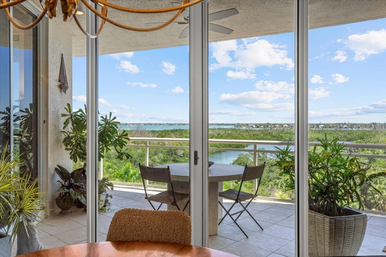 1300 Benjamin Franklin Drive, Unit 501, Sarasota, FL 34236 Photo