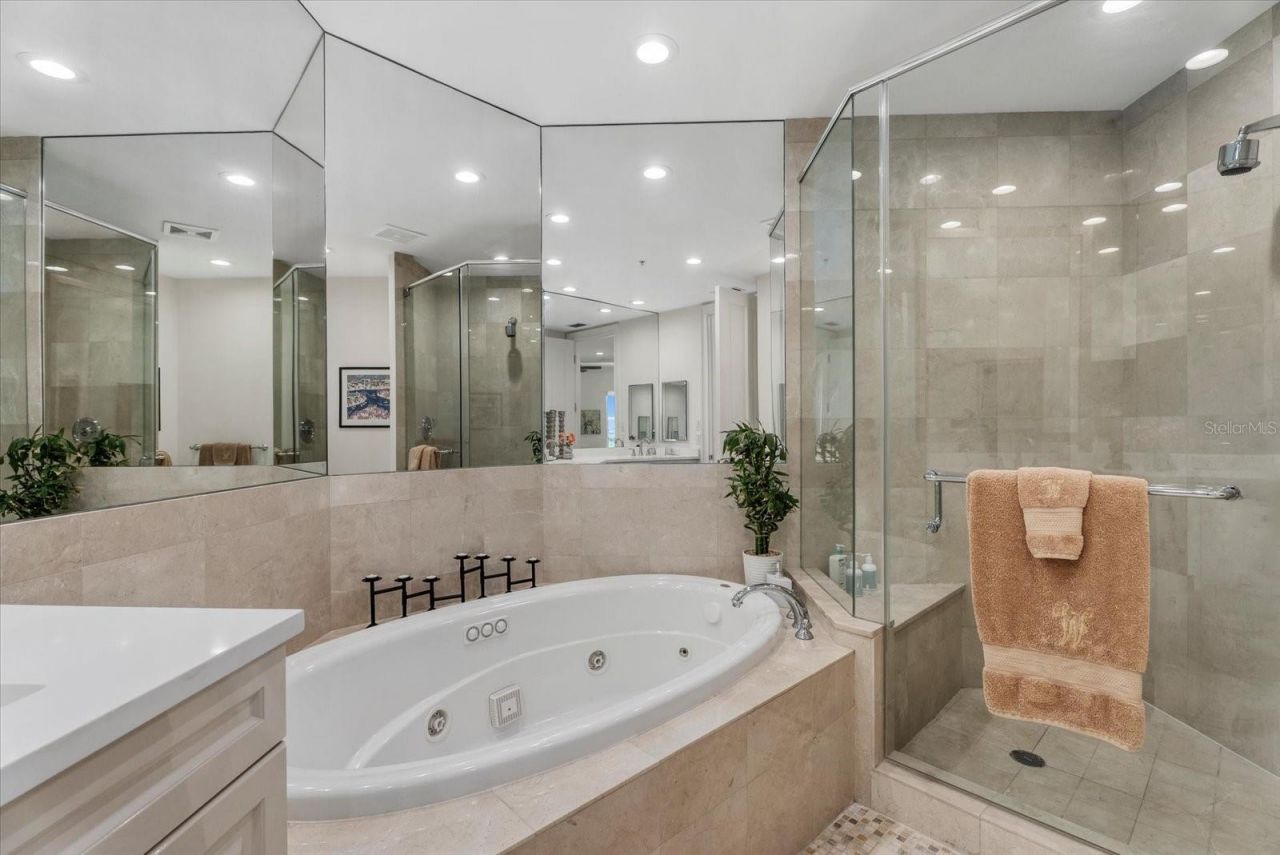 1300 Benjamin Franklin Drive, Unit 501, Sarasota, FL 34236 Photo