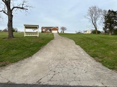 1453 Normans Camp Road, Harrodsburg, KY 40330