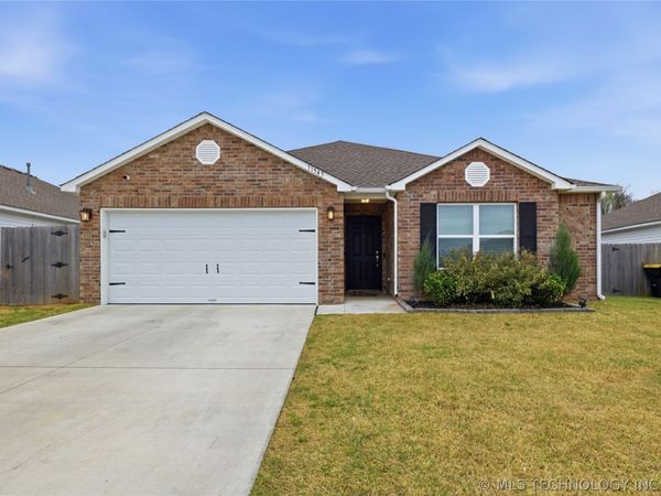 11534 S 277th East Avenue , Coweta, OK 74429