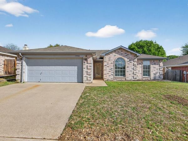 10804 Edgewater Drive, Benbrook, TX 76126