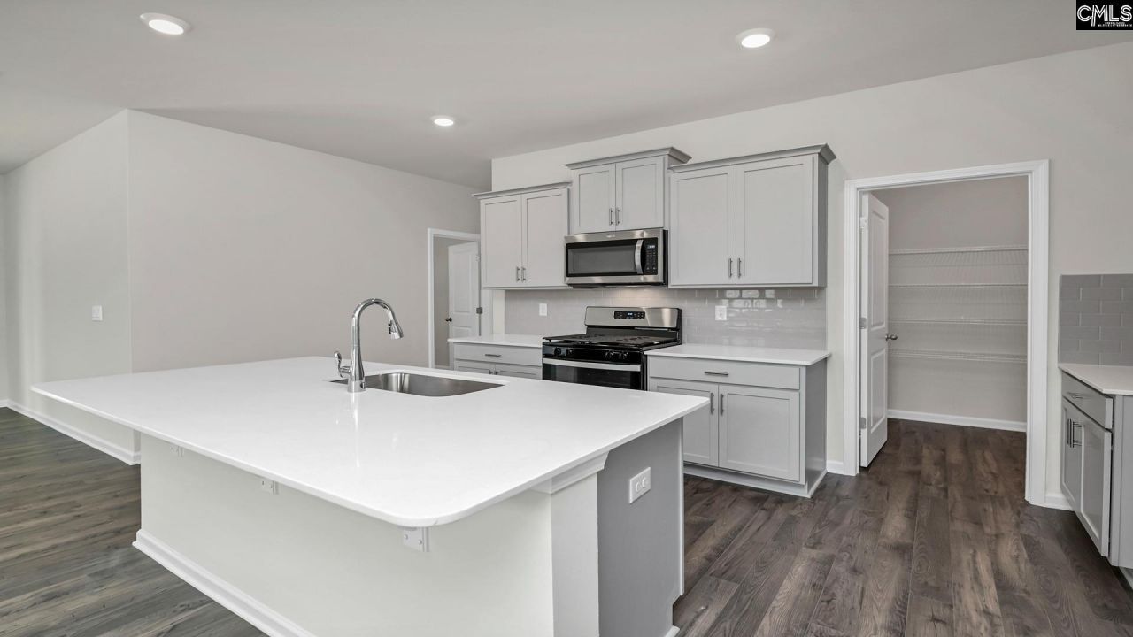 659 Glacier Road  Photo 6