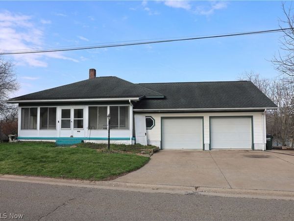 662 S Monroe Street , Millersburg, OH 44654