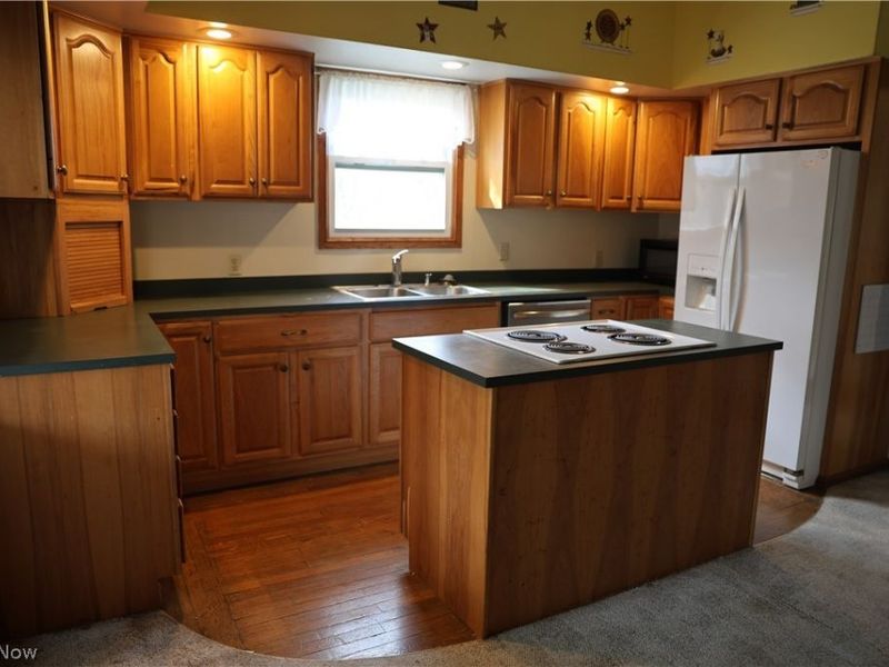 662 S Monroe Street , Millersburg, OH 44654 Photo 14