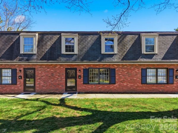 414 7th Street NE, Unit 2, Hickory, NC 28601