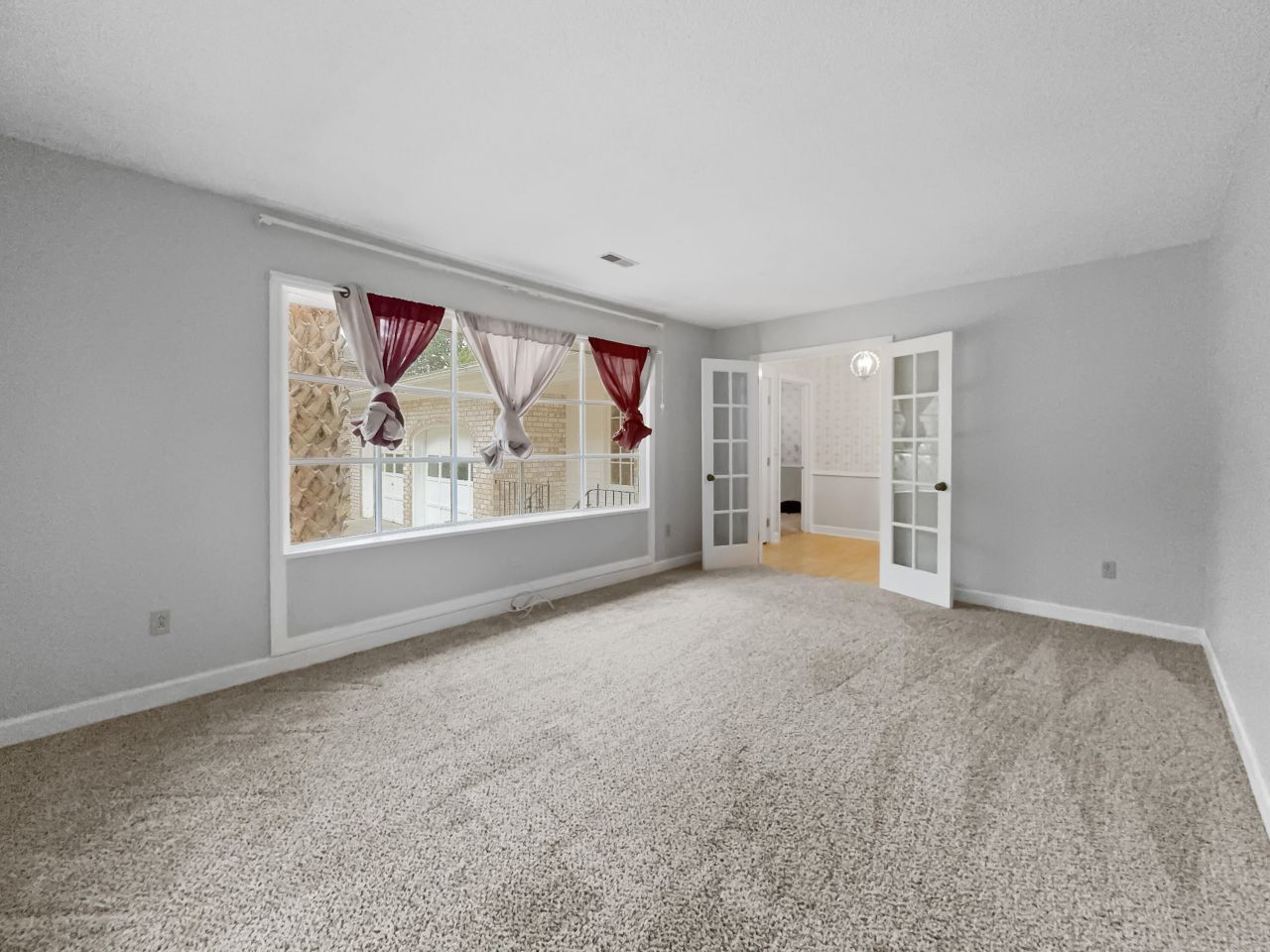 4341 Helene Drive Photo 4