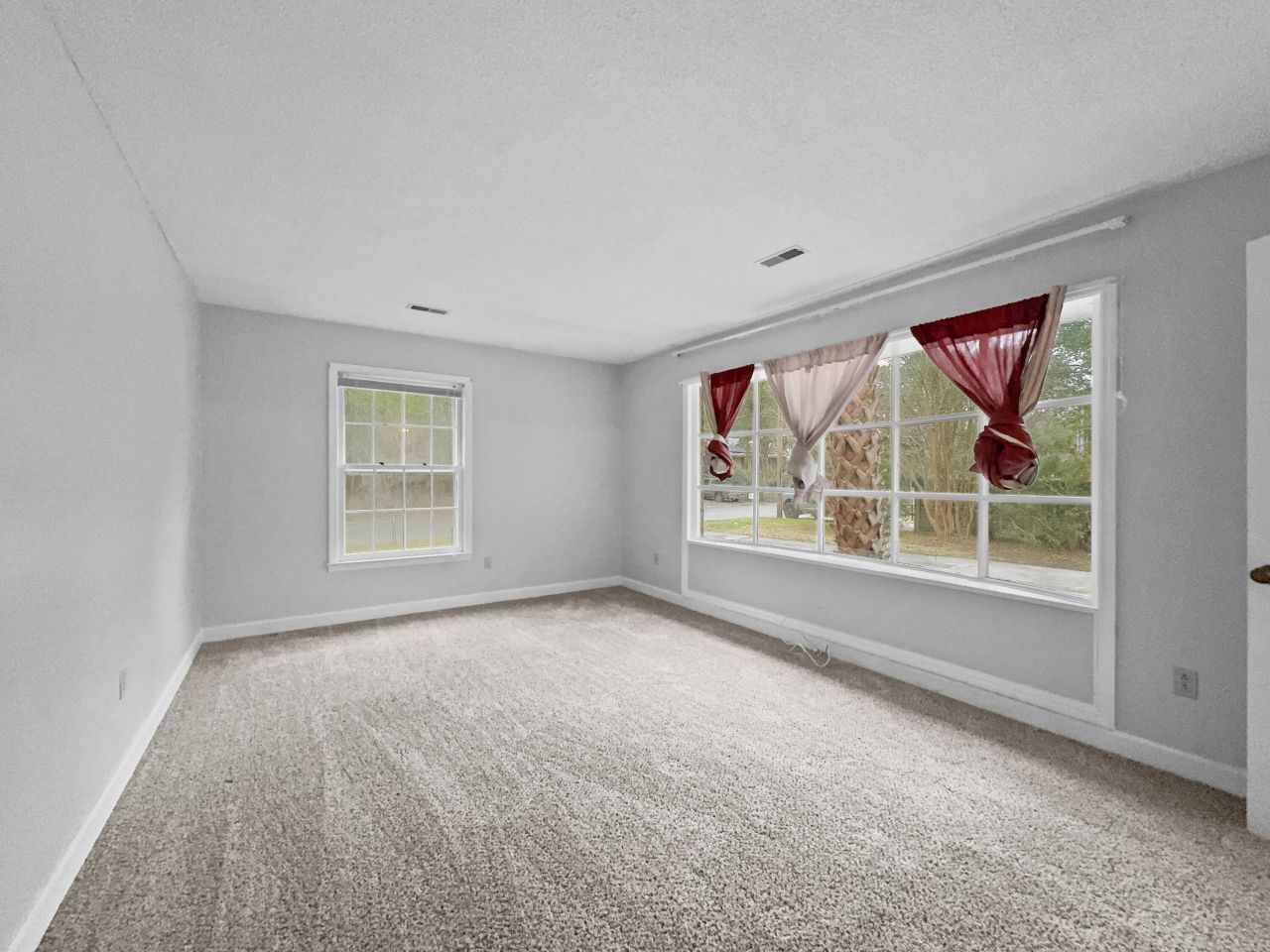 4341 Helene Drive Photo 6