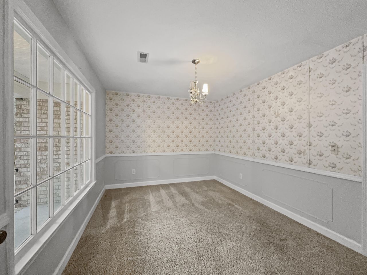 4341 Helene Drive Photo 8