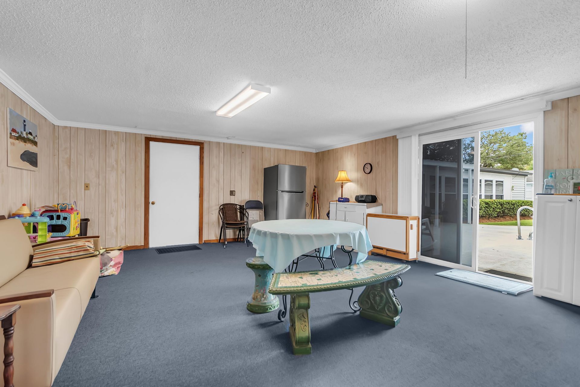 2078 Saint James Drive Photo 10