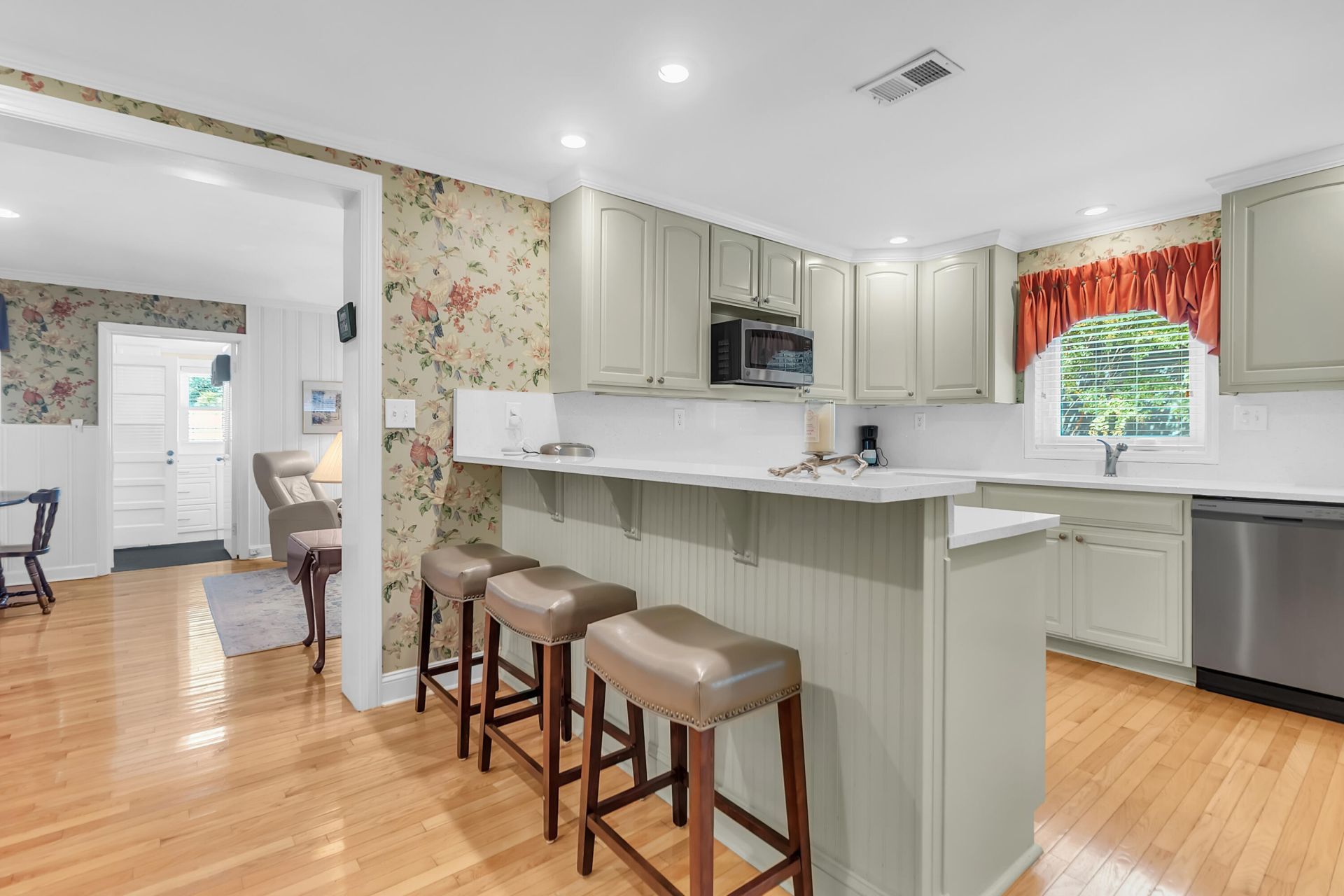 2078 Saint James Drive Photo 35