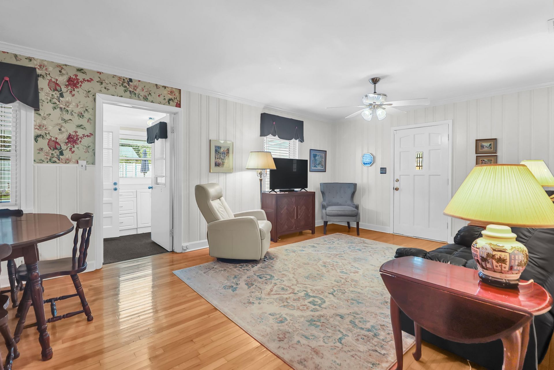 2078 Saint James Drive Photo 36