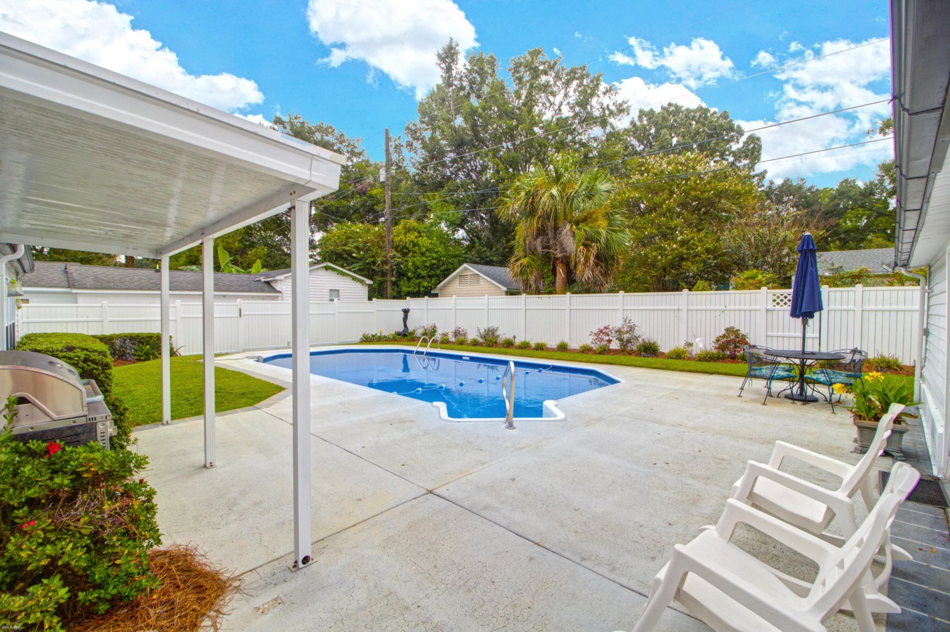 2078 Saint James Drive Photo 40