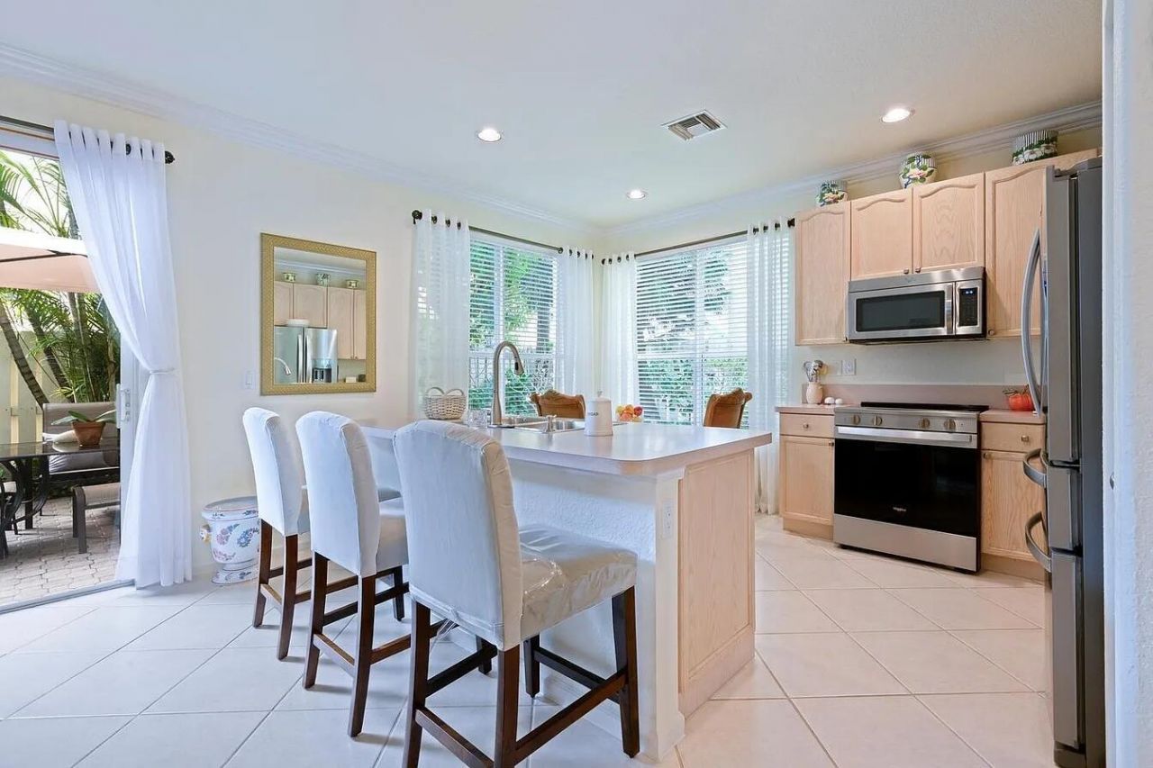 4156 Meade Way, West Palm Beach, FL 33409 Photo