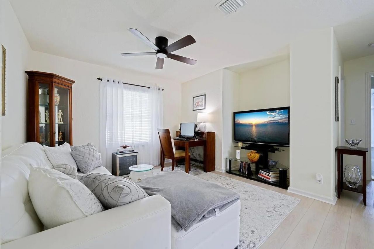 4156 Meade Way, West Palm Beach, FL 33409 Photo