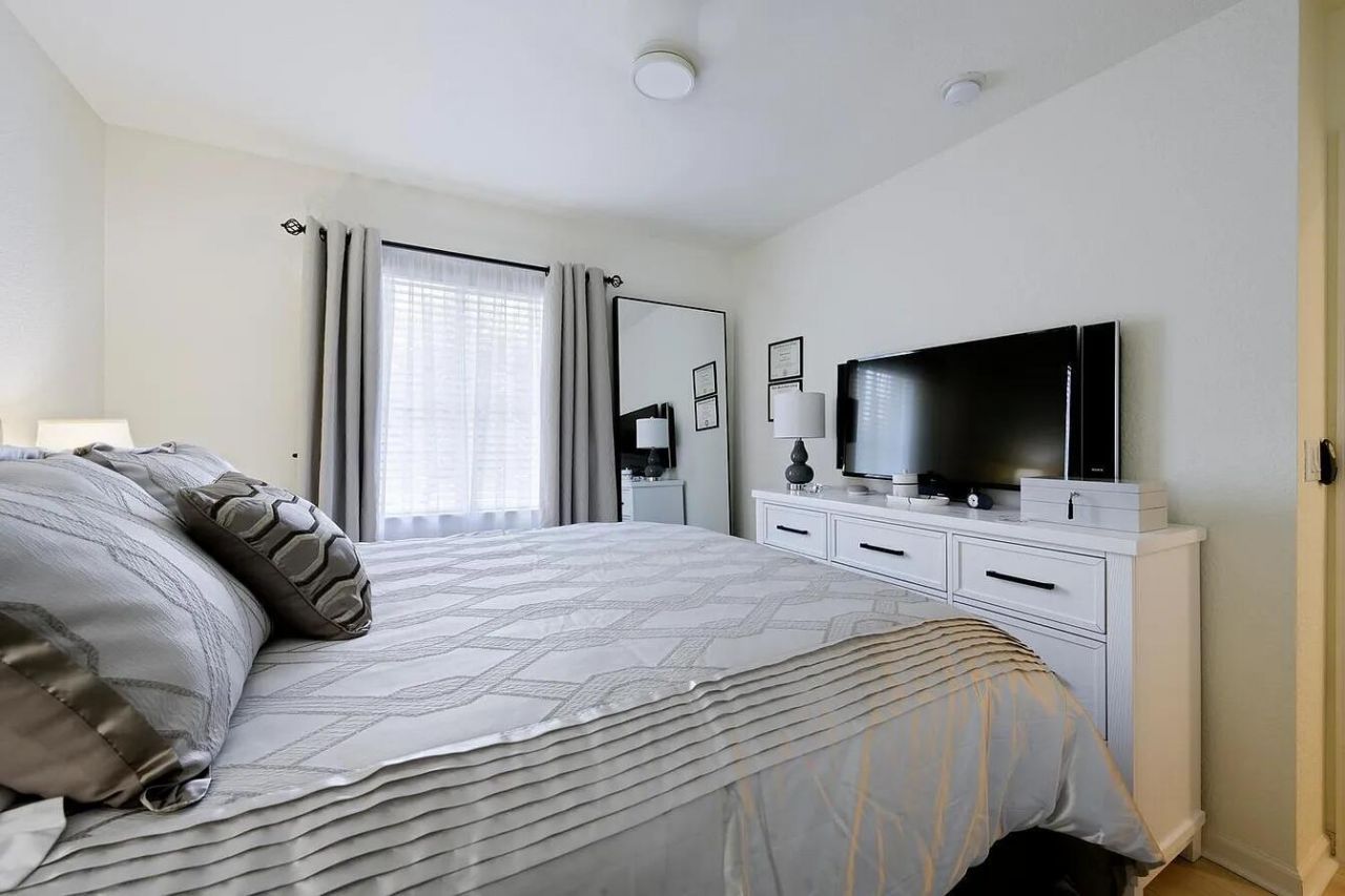 4156 Meade Way, West Palm Beach, FL 33409 Photo