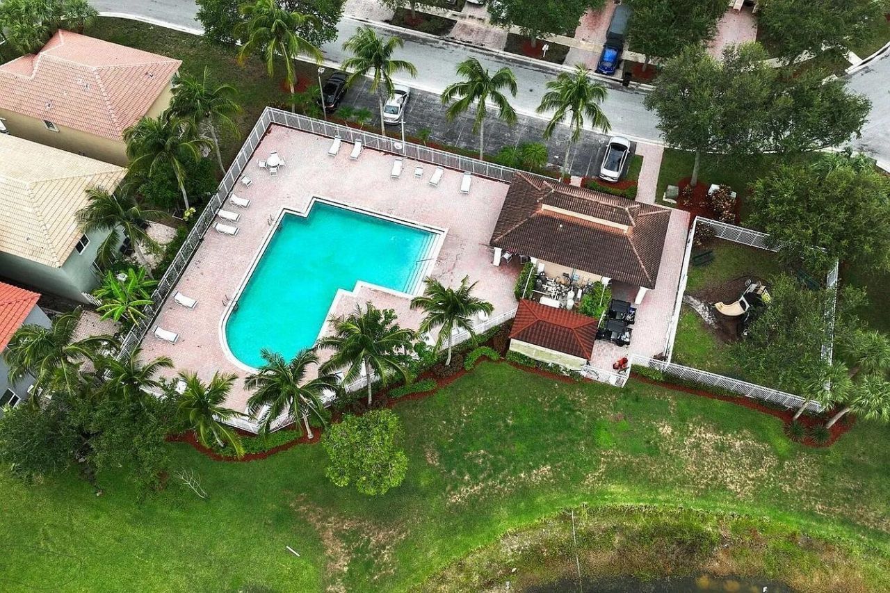 4156 Meade Way, West Palm Beach, FL 33409 Photo