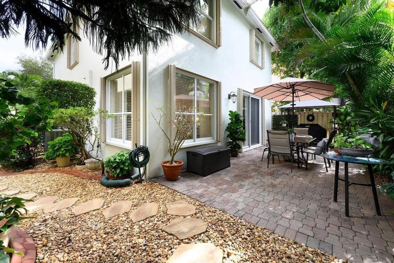 4156 Meade Way, West Palm Beach, FL 33409 Photo