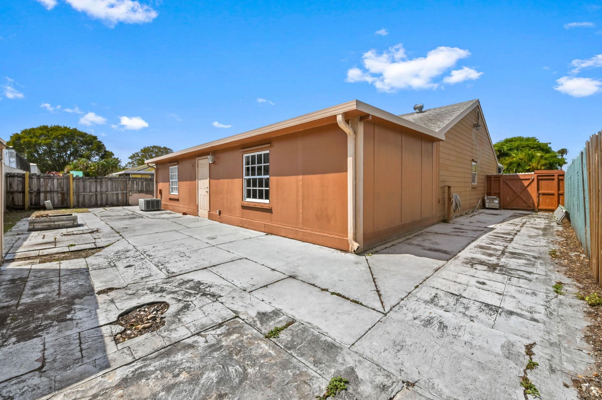 7898 Ridgewood Drive, Lake Worth, FL 33467 Photo