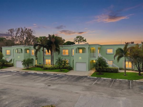 2074 SE Wild Meadow Circle, Port St. Lucie, FL 34952