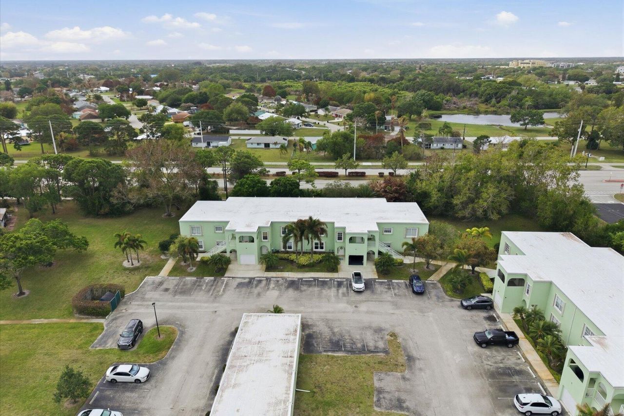 2074 SE Wild Meadow Circle, Port Saint Lucie, FL 34952 Photo