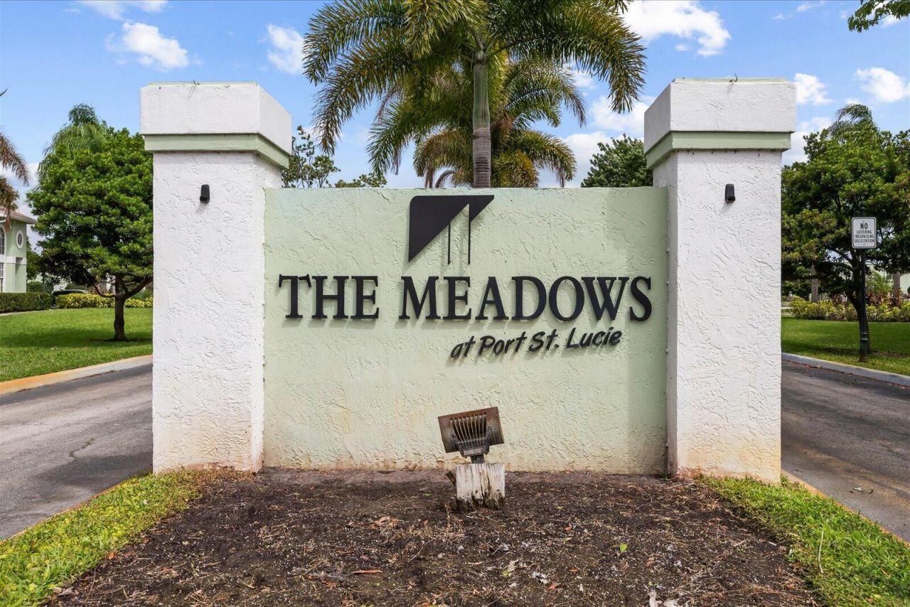 2074 SE Wild Meadow Circle, Port Saint Lucie, FL 34952 Photo