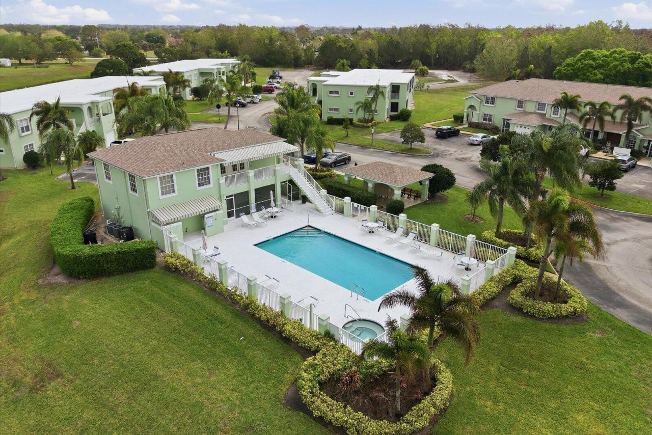 2074 SE Wild Meadow Circle, Port Saint Lucie, FL 34952 Photo