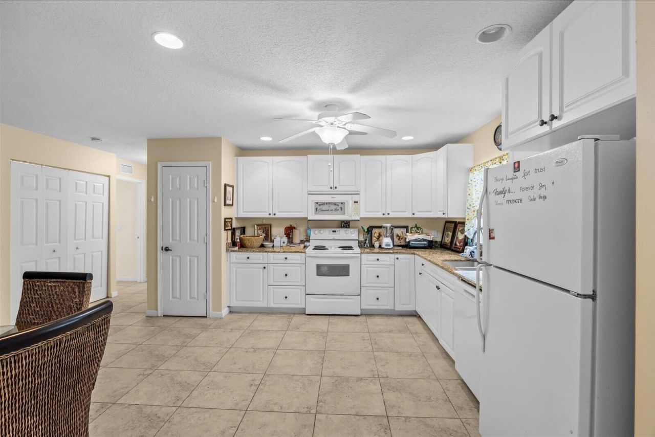 2074 SE Wild Meadow Circle, Port Saint Lucie, FL 34952 Photo