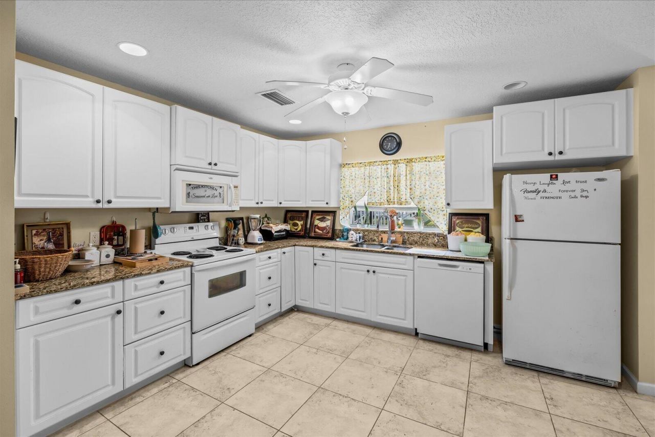 2074 SE Wild Meadow Circle, Port Saint Lucie, FL 34952 Photo