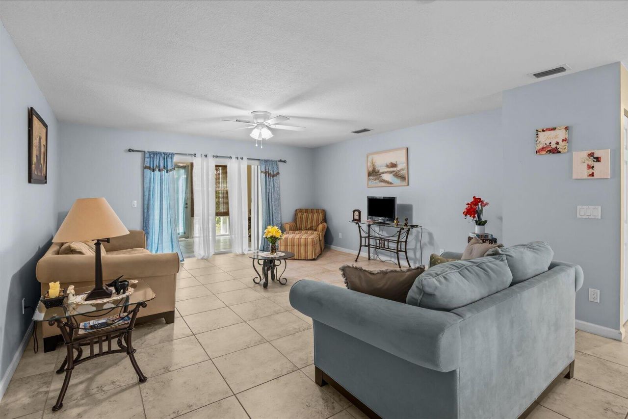 2074 SE Wild Meadow Circle, Port Saint Lucie, FL 34952 Photo