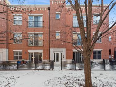 347 E 25th Place, Unit 1E, Chicago, IL 60616