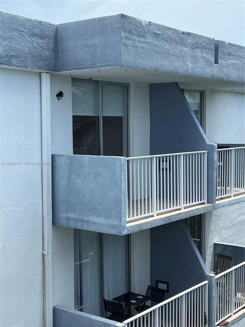 1801 S Treasure Dr , Unit 512A, North Bay Village, FL 33141 Photo