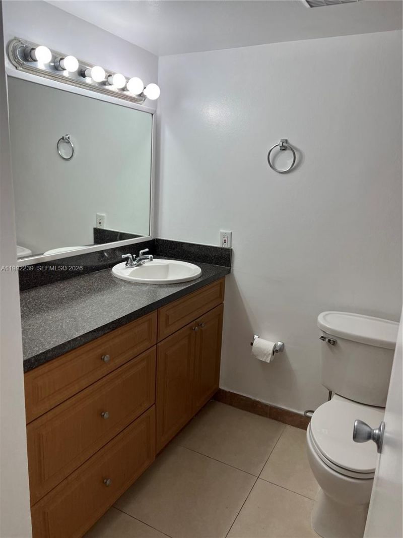 1801 S Treasure Dr , Unit 512A, North Bay Village, FL 33141 Photo