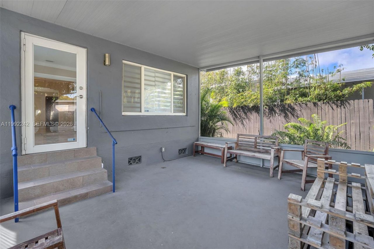 2537 SW 15th St, Miami, FL 33145 Photo