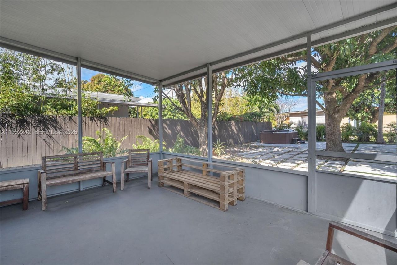 2537 SW 15th St, Miami, FL 33145 Photo