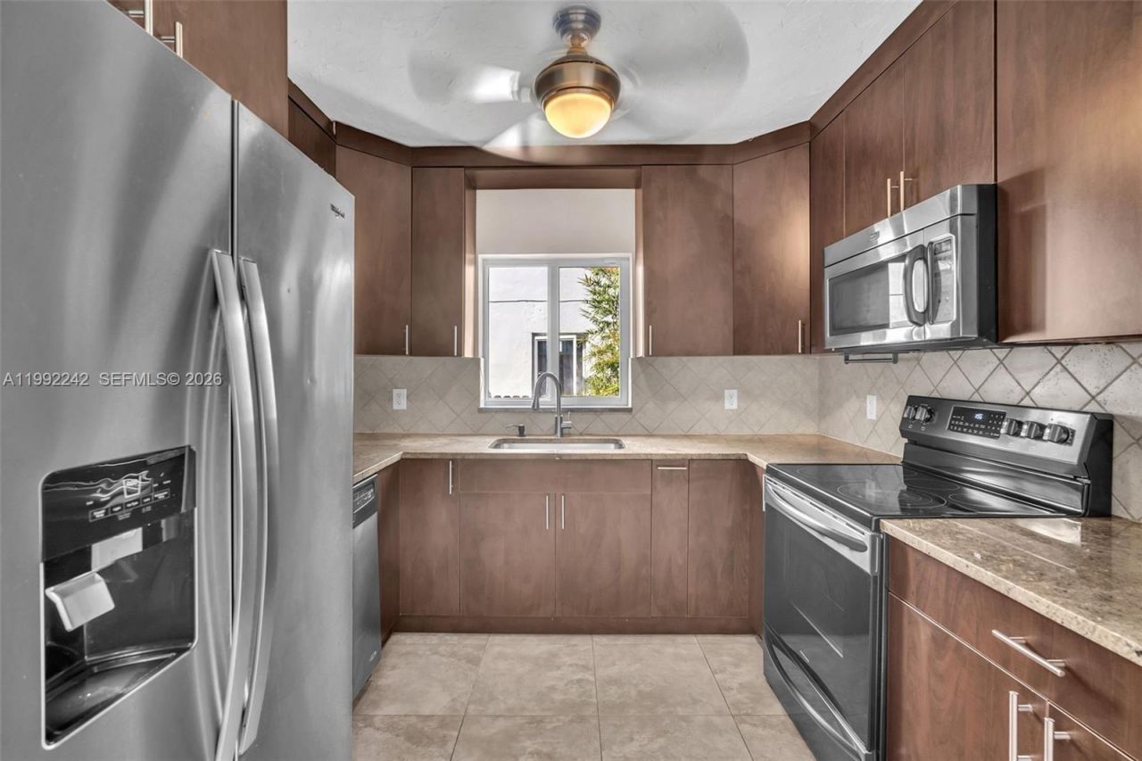 2537 SW 15th St, Miami, FL 33145 Photo