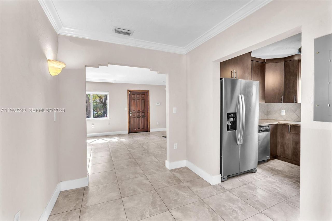 2537 SW 15th St, Miami, FL 33145 Photo